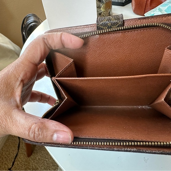 LV bifold wallet - Picture 11 of 16